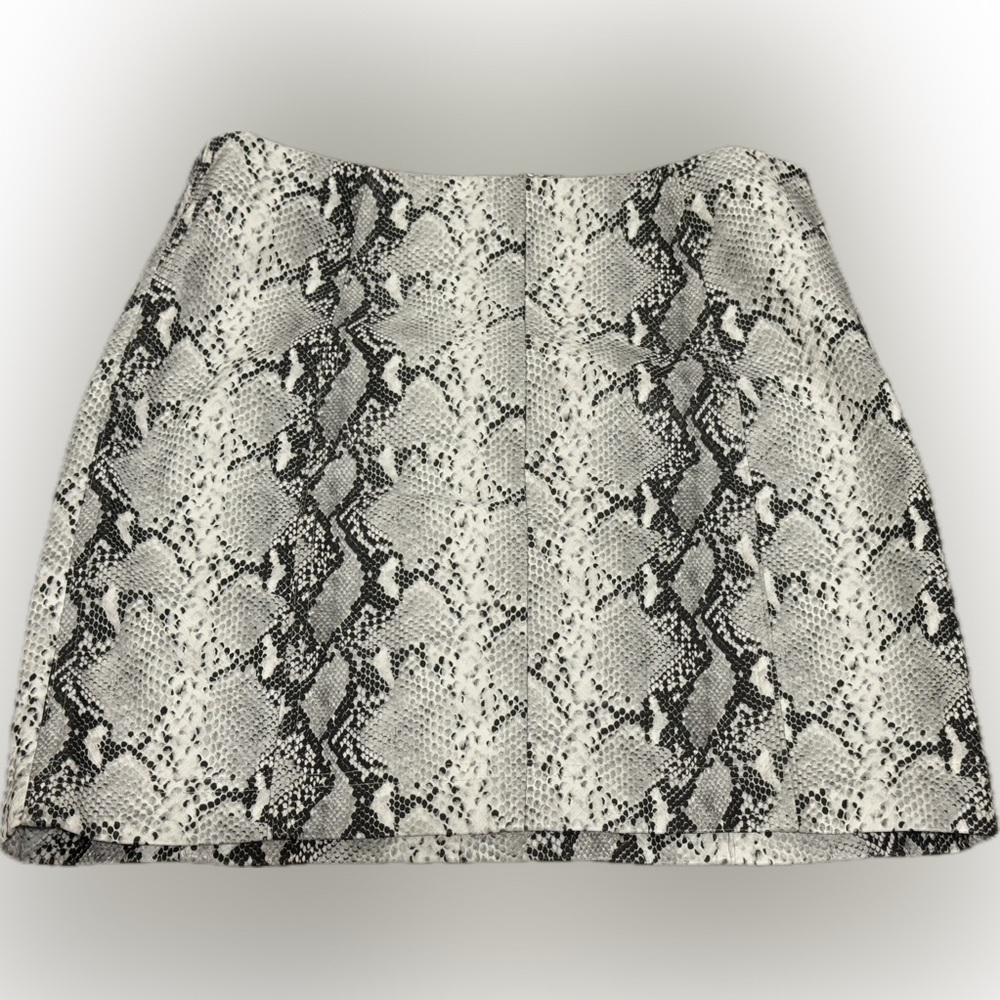 Wild Honey Snakeskin Print Women's Skirt Size Small Excellent Condition